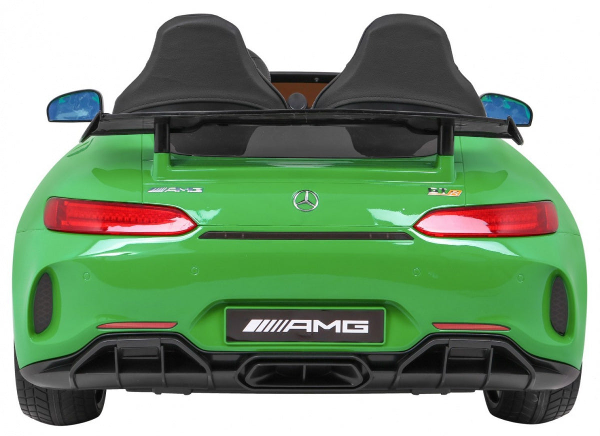 Mercedes-Benz GT R 4 × 4 obojen u zelenu boju