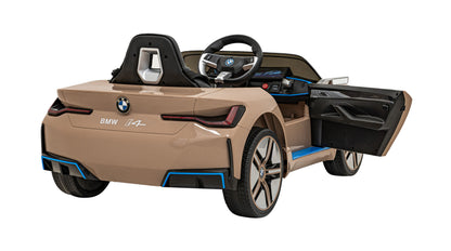 BMW I4 zlatni