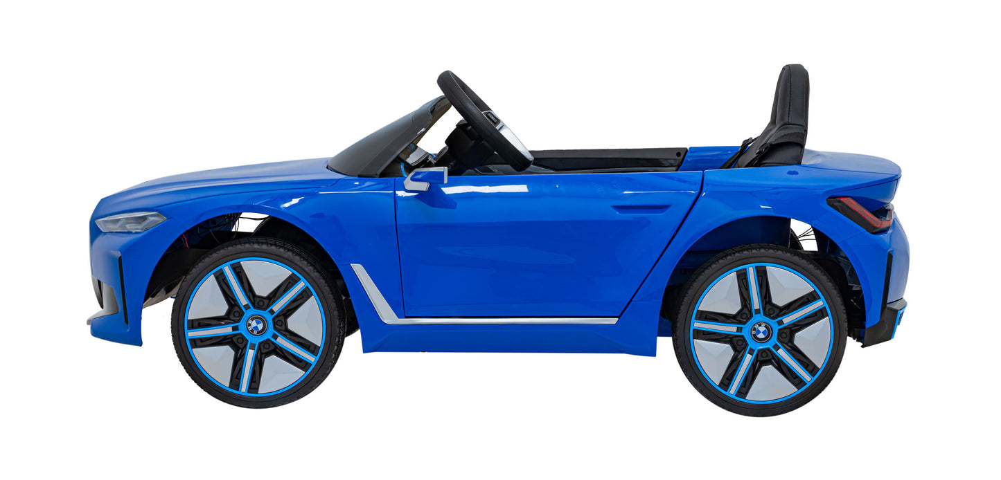BMW I4 plavi