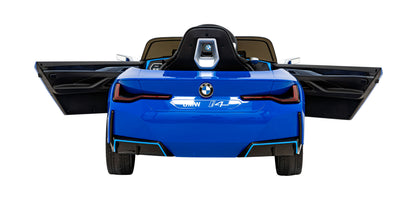 BMW I4 plavi