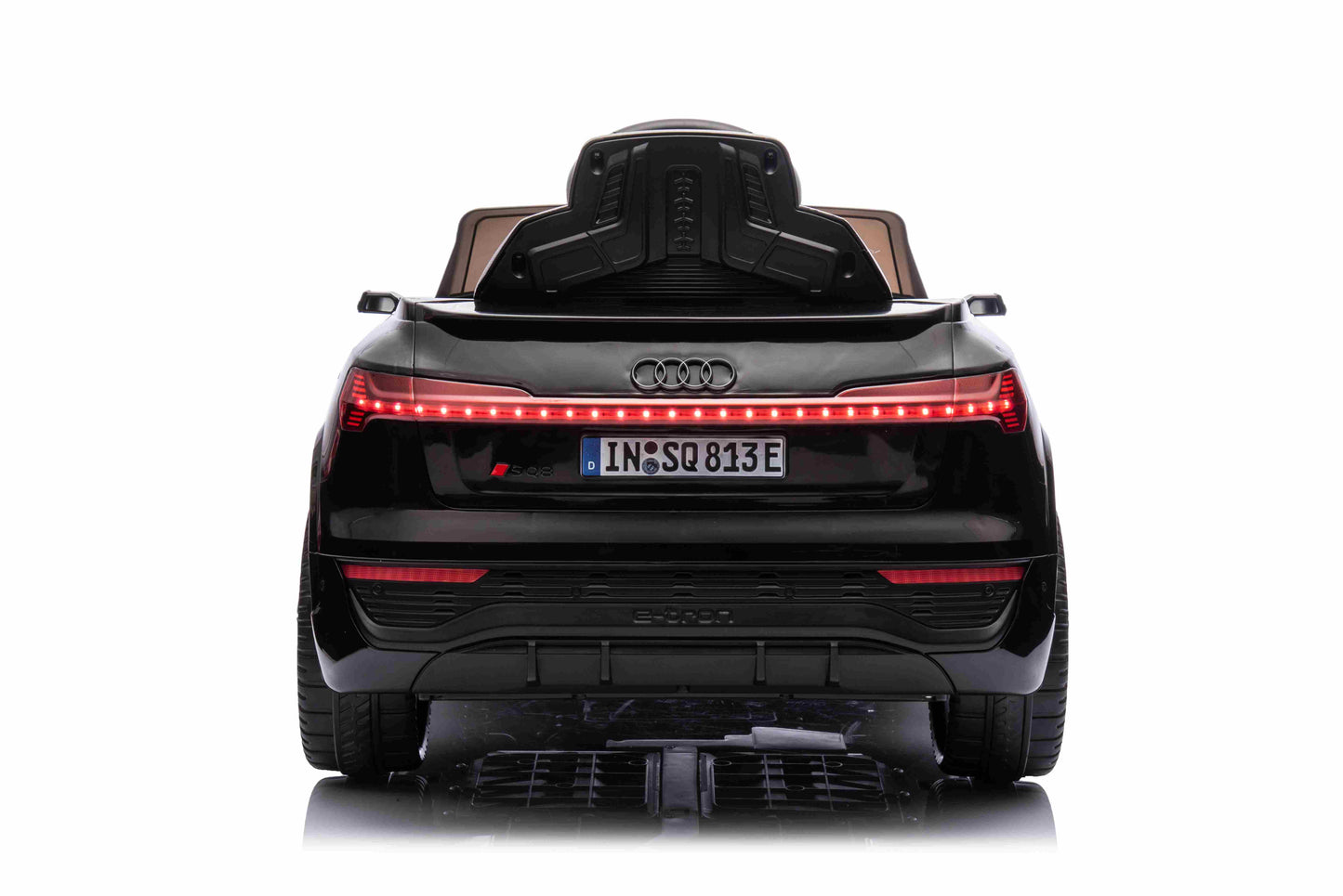 Audi SQ8 bijele boje | Crna