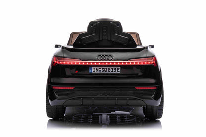 Audi SQ8 bijele boje | Crna