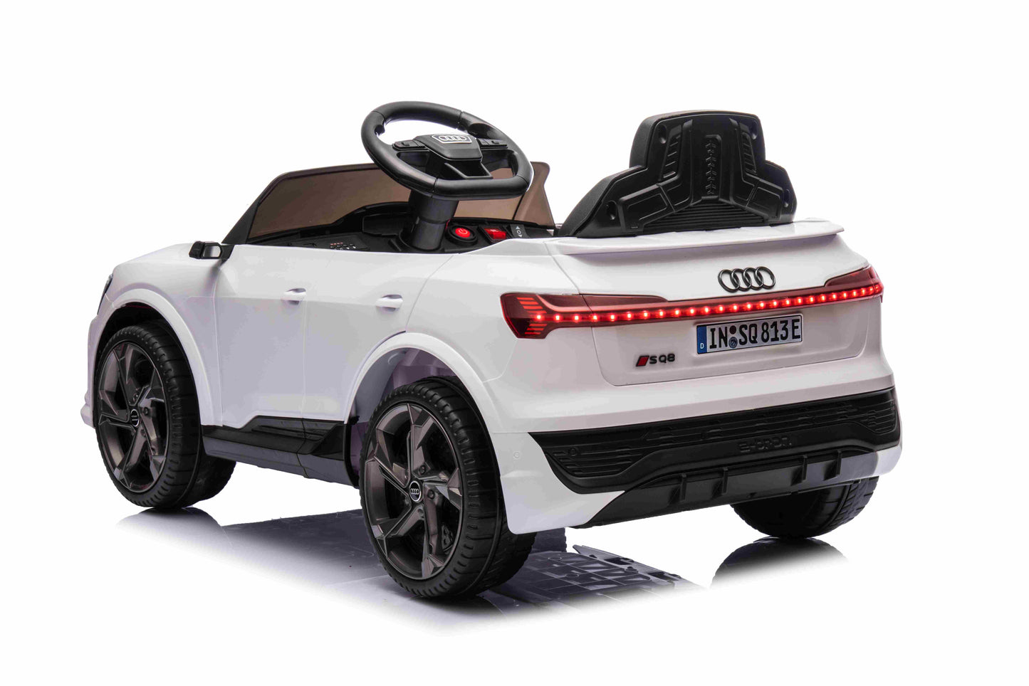 Audi SQ8 bijele boje | Bijela