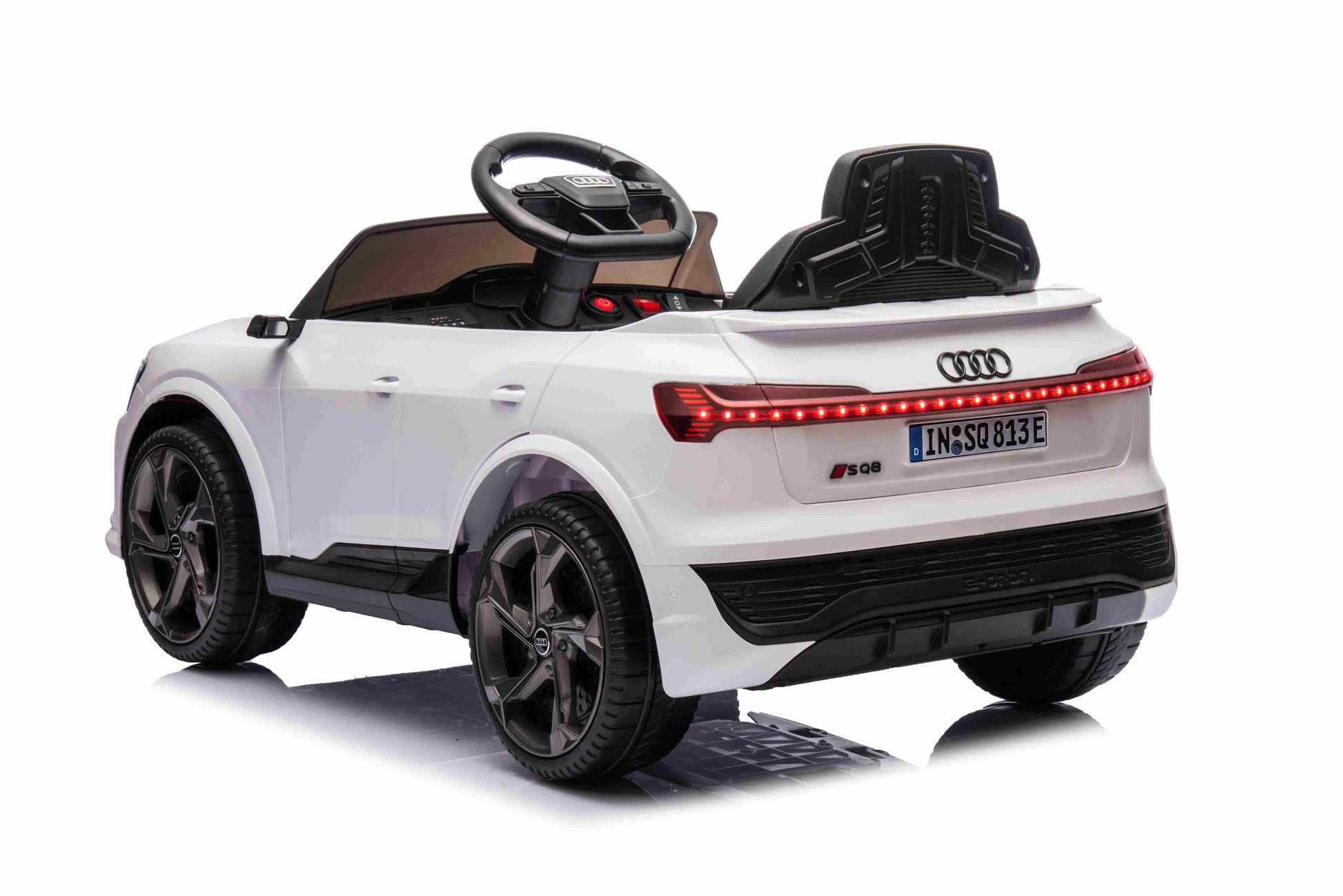 Audi SQ8 bijele boje | Bijela